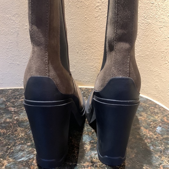 Marc Fisher Ramiro Heeled Chelsea Bootie Olive green NEW 7.5 - Picture 6 of 7